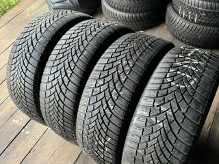 Зимние шины 205/55R17 Bridgestone