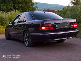 Mercedes E-Class foto 4