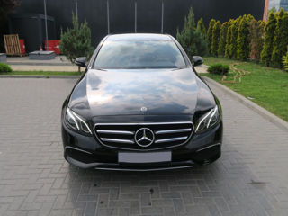 Mercedes E-Class foto 2