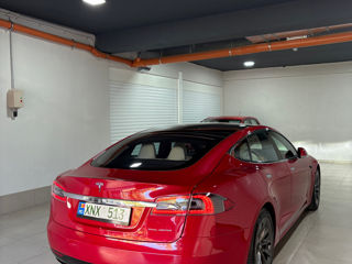 Tesla Model S foto 4