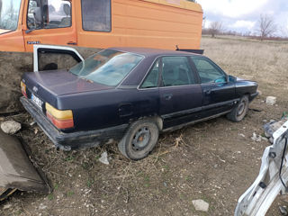 Разборка (dezmembrarea) Audi 100 1.8 бензин 1990 год. foto 3