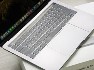 MacBook Pro 13 2020 (Core i7 8569u/16Gb Ram/512Gb SSD/Iris Plus Graphics/13.3" Retina) foto 6