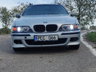 BMW 5 Series foto 2