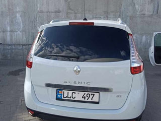 Renault Grand Scenic foto 2