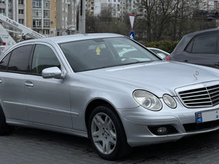 Mercedes E Class foto 2