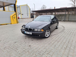 BMW 5 Series foto 9