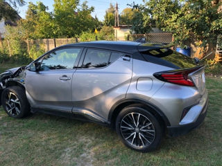 Toyota C-HR foto 1