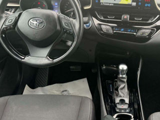 Toyota C-HR foto 9