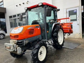 Kubota KT-30 este un tractor compact cu cabina + freza  foto 0