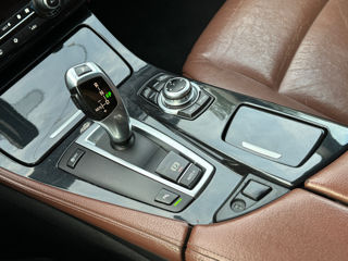 BMW 5 Series foto 12