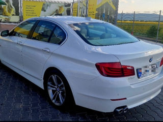 BMW 5 Series foto 2