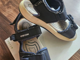 Geox sandale în  stare foarte bună ! Mărimea 32!! foto 1