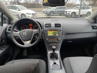 Toyota Avensis foto 15