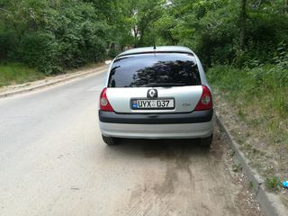 Renault Clio foto 2