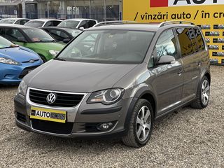 Volkswagen Touran foto 4