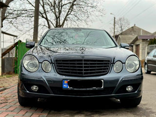 Mercedes E-Class foto 2