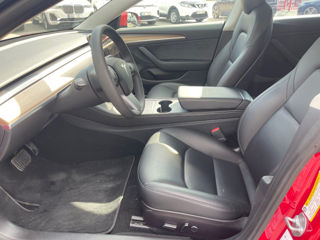 Tesla Model 3 foto 11