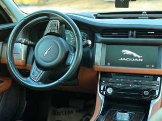 Jaguar XF foto 9