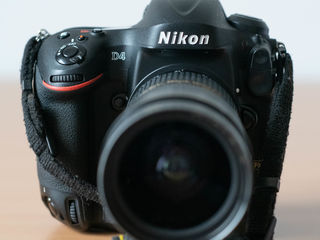 Vând Nikon D4 cu 37280 declanșări foto 4