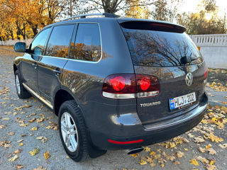 Volkswagen Touareg foto 3