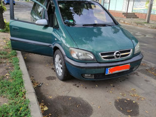 Opel Zafira foto 10