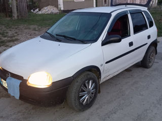 Opel Corsa foto 2