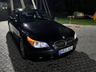 BMW 5 Series foto 3