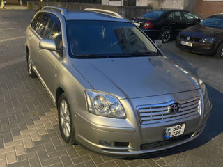 Toyota Avensis foto 5