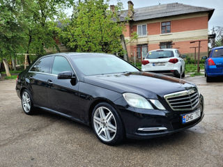 Mercedes E-Class foto 2