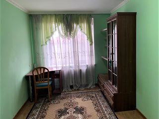 Se ofera spre chirie apartament cu 2 camere+salon, sect. Poșta Veche, str. Doina! foto 2