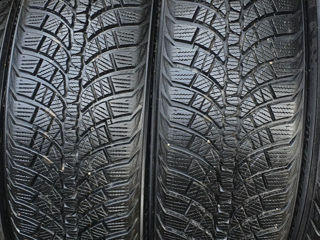 215/55/ R17- Kumho.