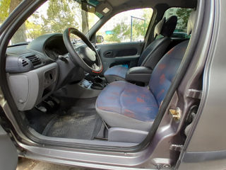 Renault Clio foto 4