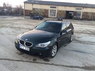 BMW 5 Series foto 3