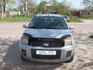 Ford Fusion foto 1