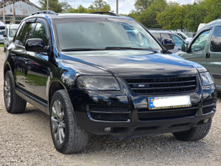 Volkswagen Touareg foto 1