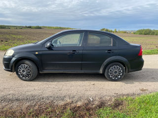 Chevrolet Aveo foto 3