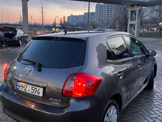 Toyota Auris foto 8