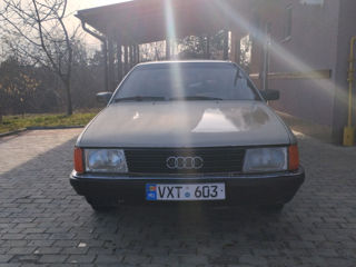 Audi 100