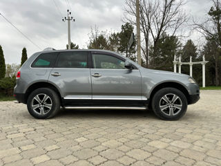 Volkswagen Touareg foto 3