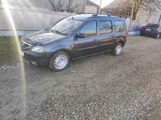 Dacia Logan foto 1