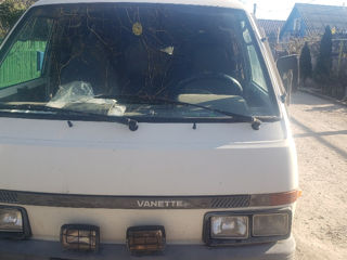 Nissan Vanette foto 3