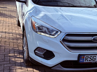 Ford Kuga foto 3