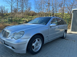 Mercedes C-Class foto 4