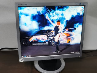 Vind 3 monitoare samsung 17 inch si 19inch Asus 19inch foto 2