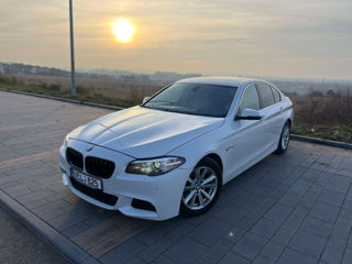 BMW 5 Series foto 4