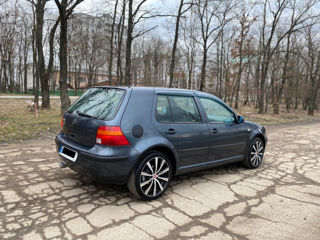 Volkswagen Golf foto 2