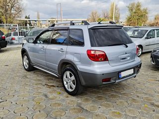 Mitsubishi Outlander foto 7