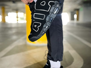 Nike Air More Uptempo Black/White Unisex foto 7