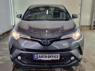 Toyota C-HR foto 2