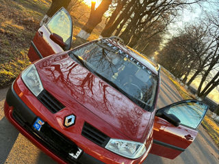 Renault Megane foto 2